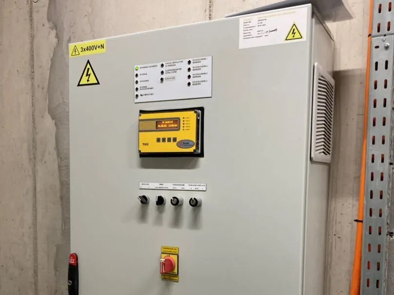 Schakelkast voor de brandbeveiligingsinstallatie